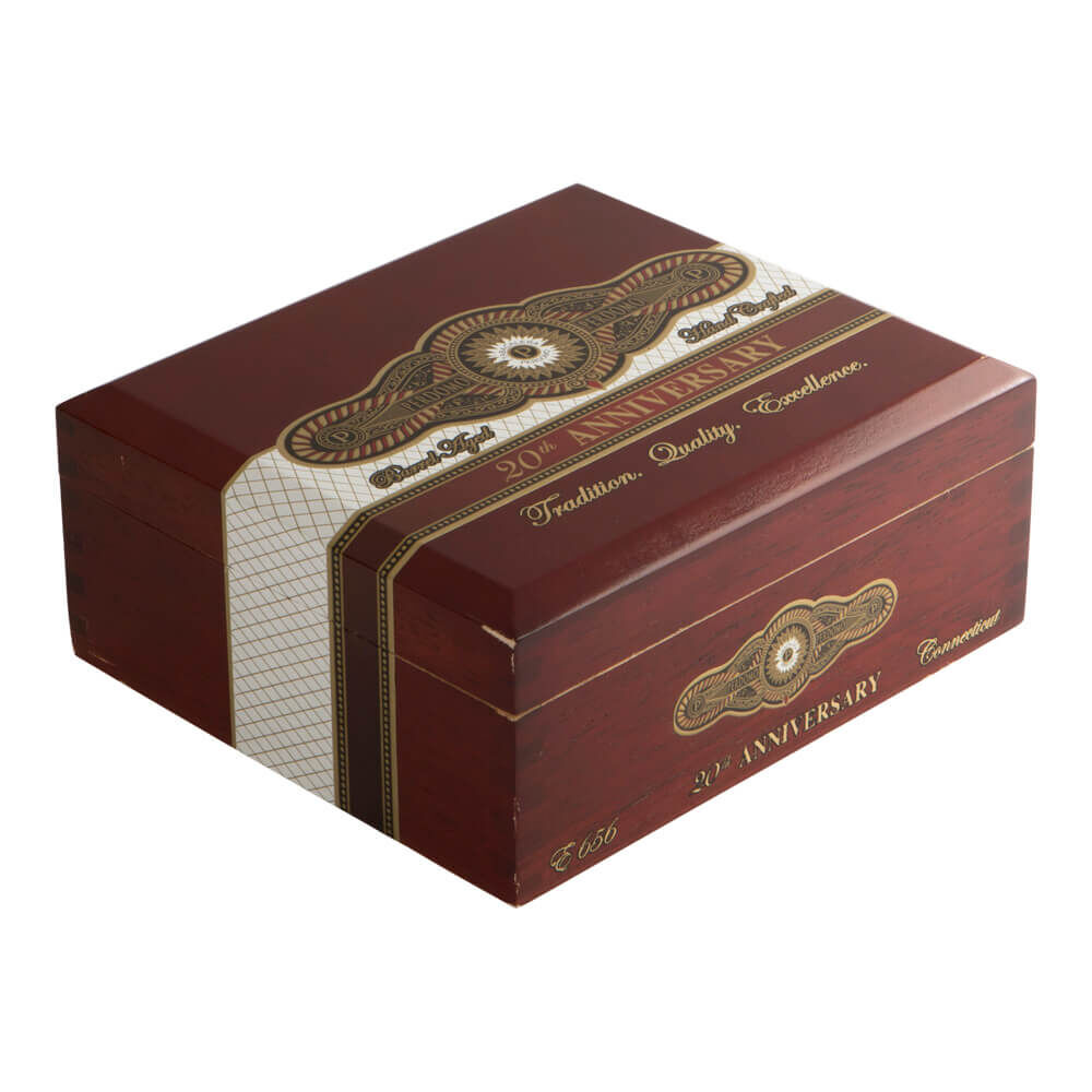 View product media PEE202 Perdomo 20th Anniversary Connecticut Epicure Cigars 3